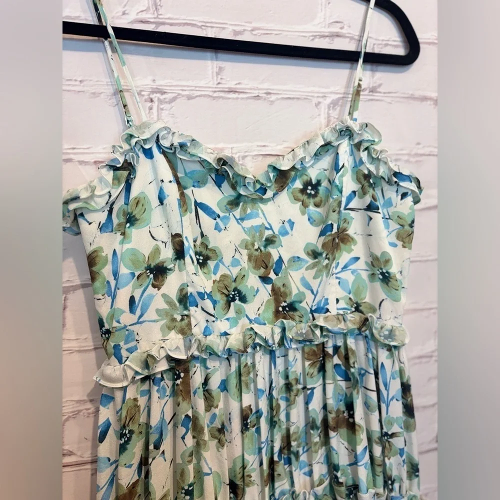 Badgley Mischka Blue Floral Ruffle Trim Dress
Size 8 - Picture 6 of 9